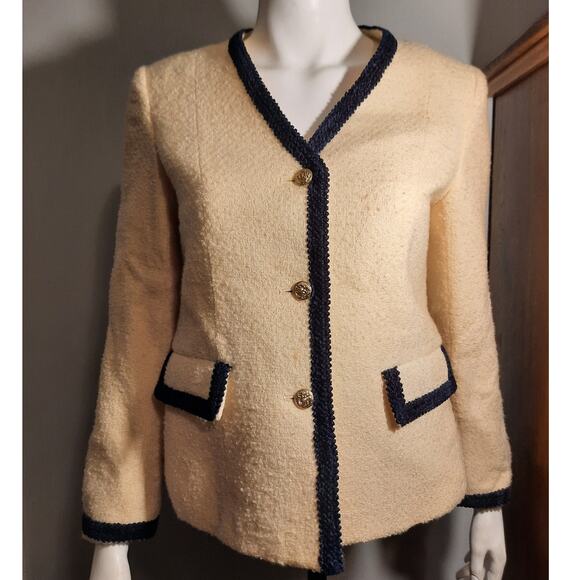 VINTAGE Woolmark Cream Wool Bouclé Jacket w/ Navy Trim & Gold Crest Buttons 10 - Picture 11 of 14
